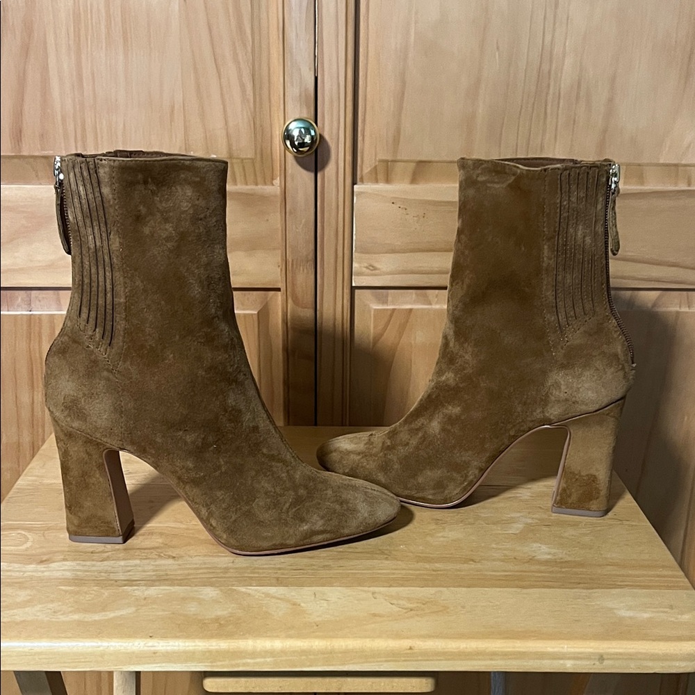 Steve Madden Tan Suede Heeled Boots